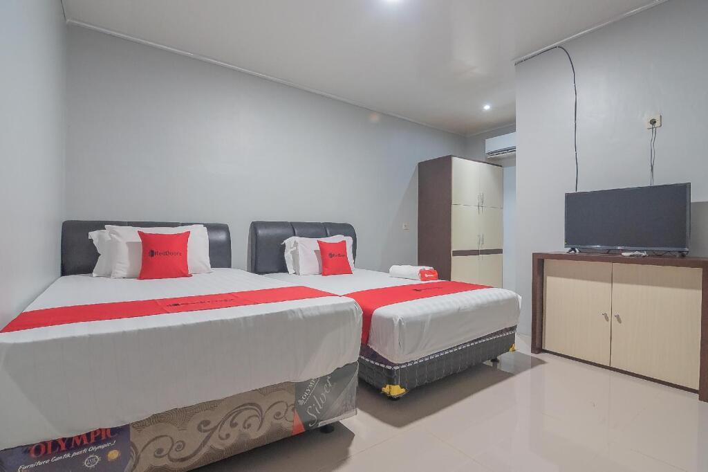Палангкарая: RedDoorz Syariah @ Jalan Tjilik Riwut
