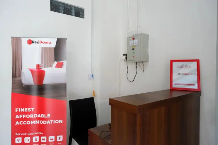 Семаранг: RedDoorz Hostel near Kota Lama Semarang
