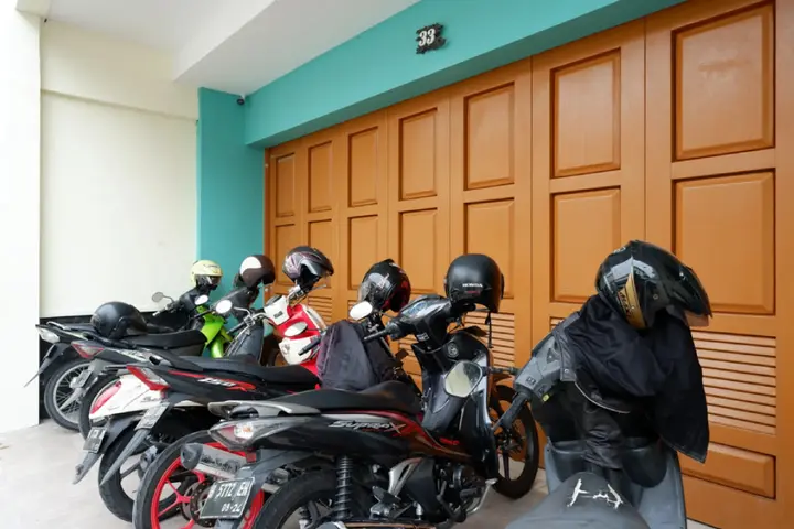 Семаранг: RedDoorz Hostel near Kota Lama Semarang