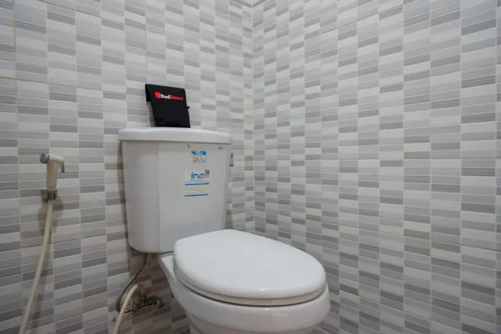 Семаранг: RedDoorz Hostel near Kota Lama Semarang