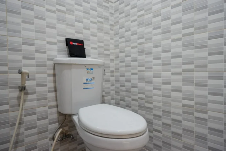 Семаранг: RedDoorz Hostel near Kota Lama Semarang