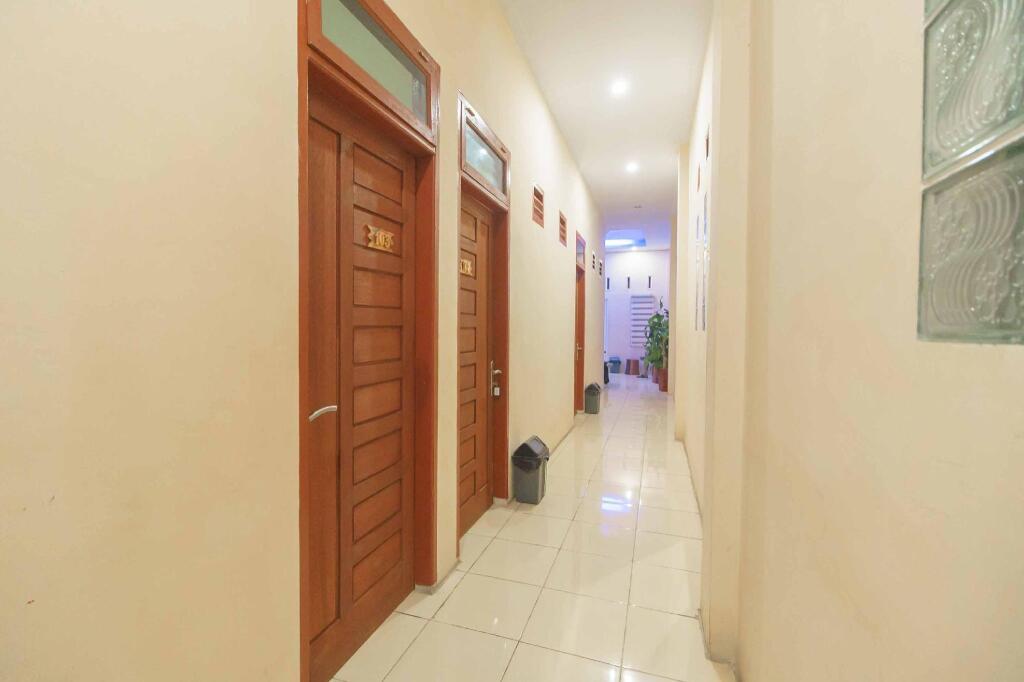 Тарутунг: RedDoorz @ Haraito Tarutung