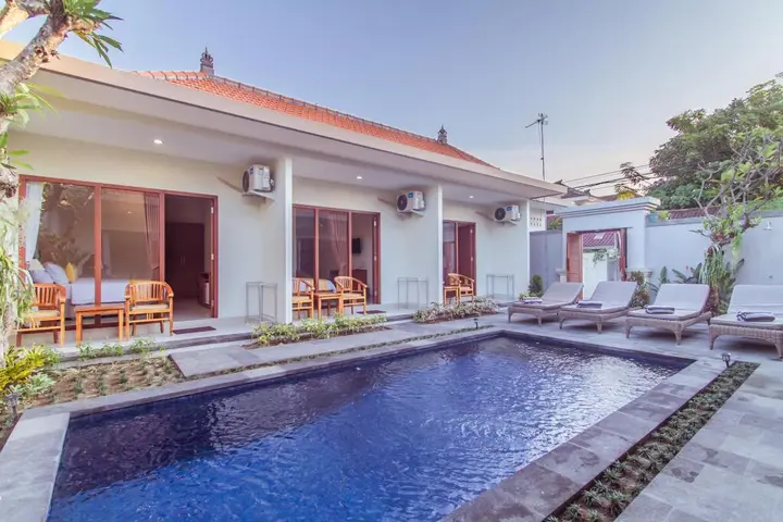 Санур: Cening Ayu Sanur