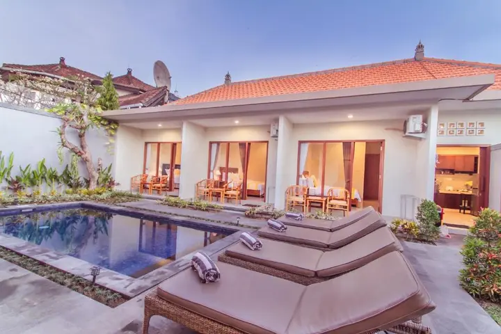 Санур: Cening Ayu Sanur