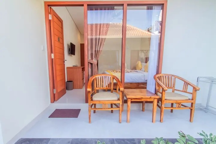 Санур: Cening Ayu Sanur