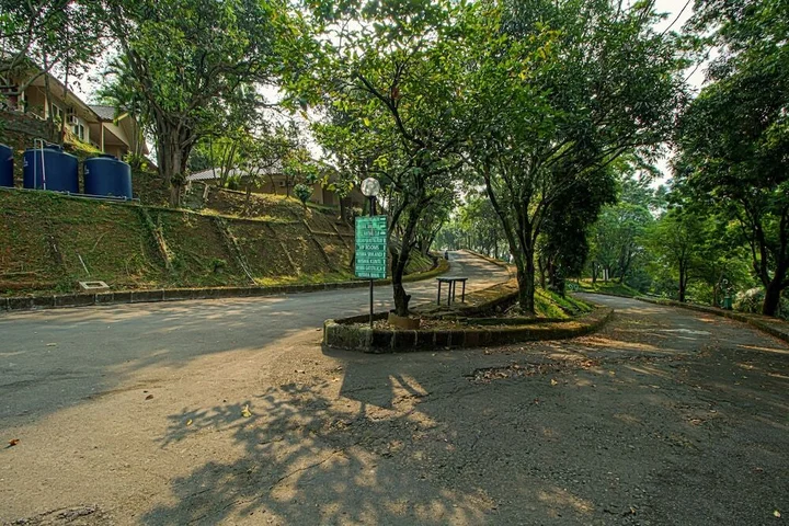 Читарингул: Wisma Atlet Sentul City