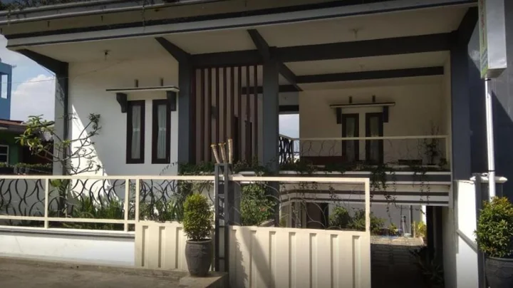 Бату: Villa Asri