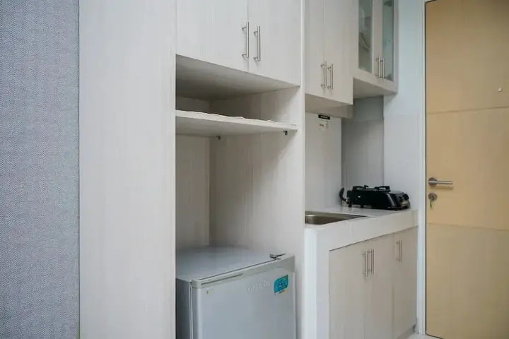 Тангеранг: Minimalist Style Studio Ayodhya Apartment