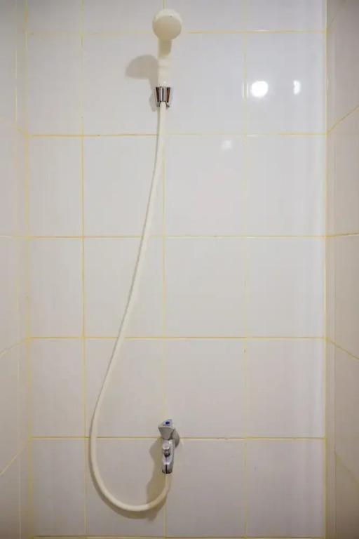 Тангеранг: Minimalist Style Studio Ayodhya Apartment