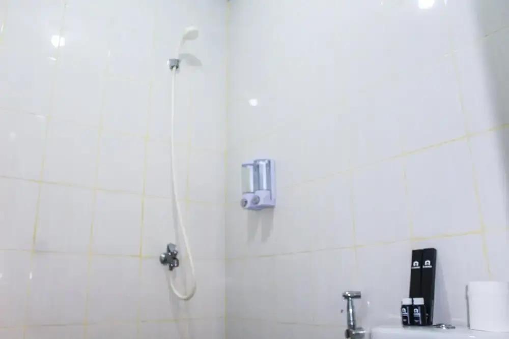 Тангеранг: Minimalist and Cozy Studio Room at Ayodhya Apartment