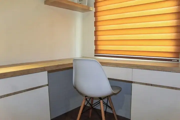 Minimalist and Cozy Studio Room at Ayodhya Apartment — фото 5