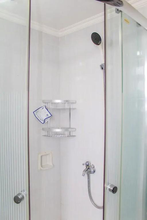 Тангеранг: Modern Furnished Studio Room @ The Modern Golf Apartment