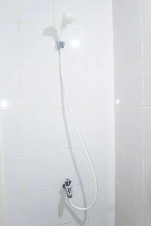 Тангеранг: Warm Studio Apartment at Ayodhya Residences