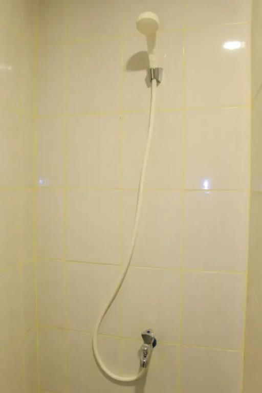 Тангеранг: Simple Living Studio Apartment at Ayodhya Residences