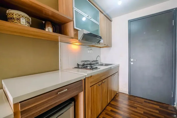 Депок: Modern and Cozy Studio Park View Condominium Apartment