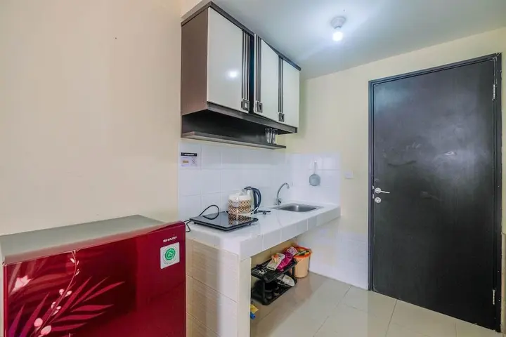 Депок: Homey Good Studio Depok Park View Condominium Apartment