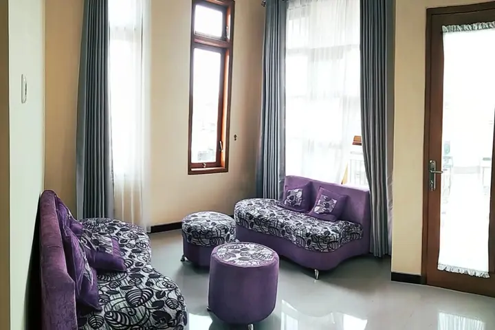 Бату: Jos & Hanny Homestay