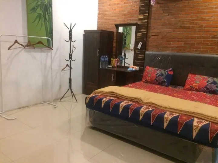Батуретно: Homestay Wanajaya
