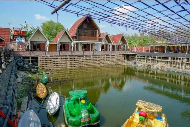 Кебумен: Bungalow Kampoeng Etnik