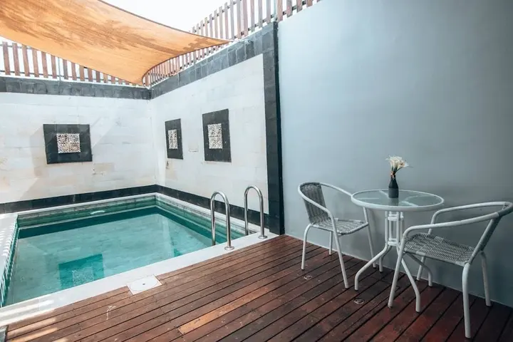 Беноа: Hidden Oasis With A Pool+balcony & Private Rooftop