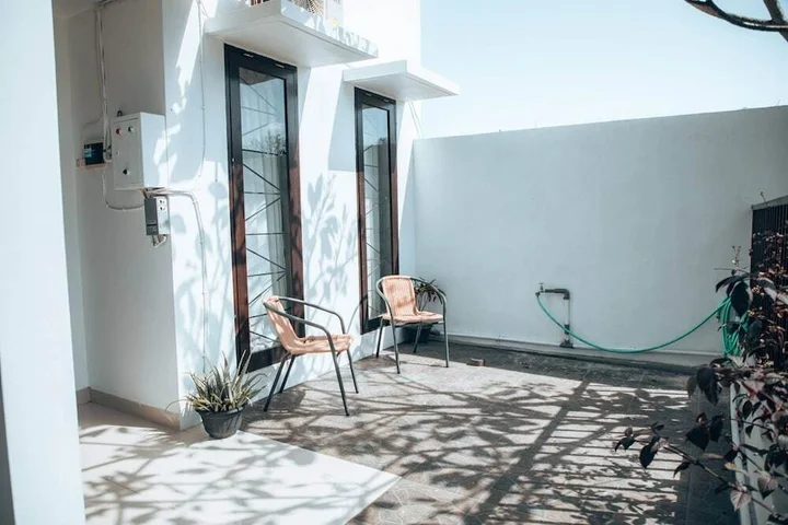 Беноа: Hidden Oasis With A Pool+balcony & Private Rooftop