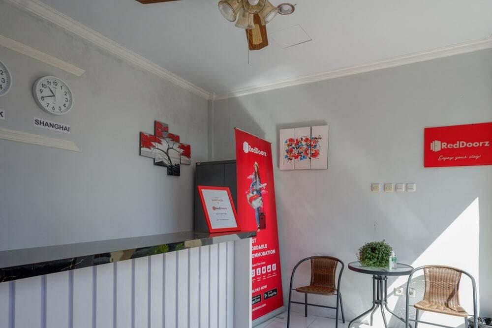 Батуретно: RedDoorz near Padang Golf Adisucipto