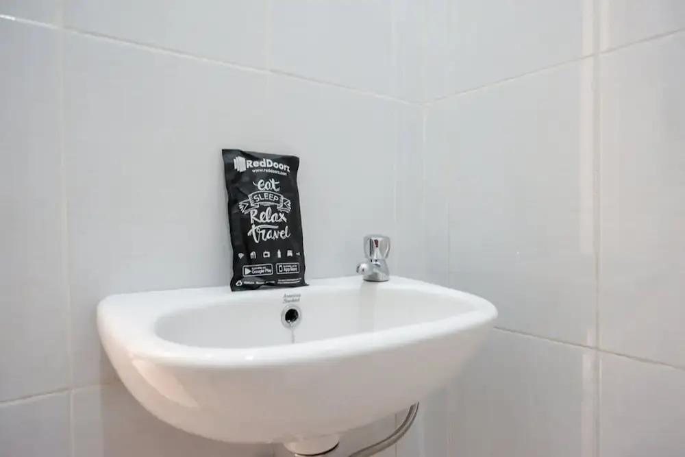 Батуретно: RedDoorz near Padang Golf Adisucipto