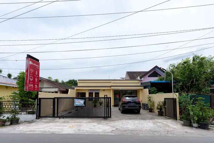 RedDoorz @ Medan Johor 2 — фото 2