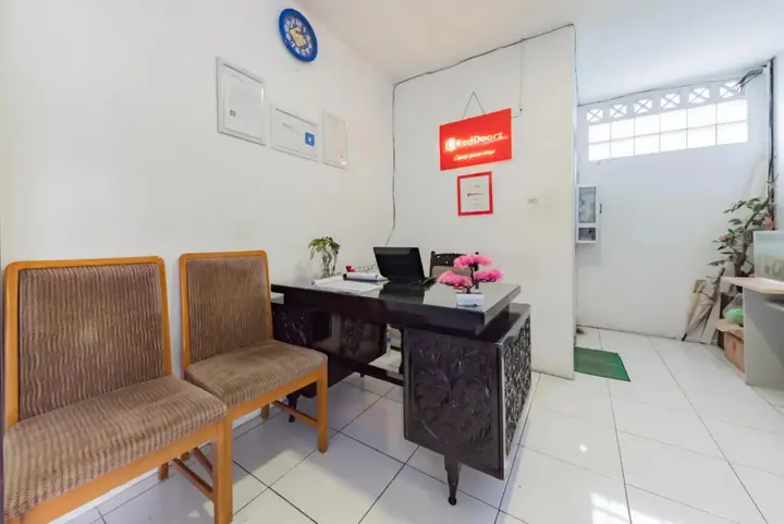 Сукабуми: RedDoorz Syariah near RS Hermina Sukabumi
