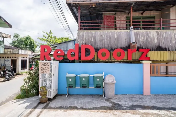 Банджармасин: RedDoorz Syariah near Taman Siring 2