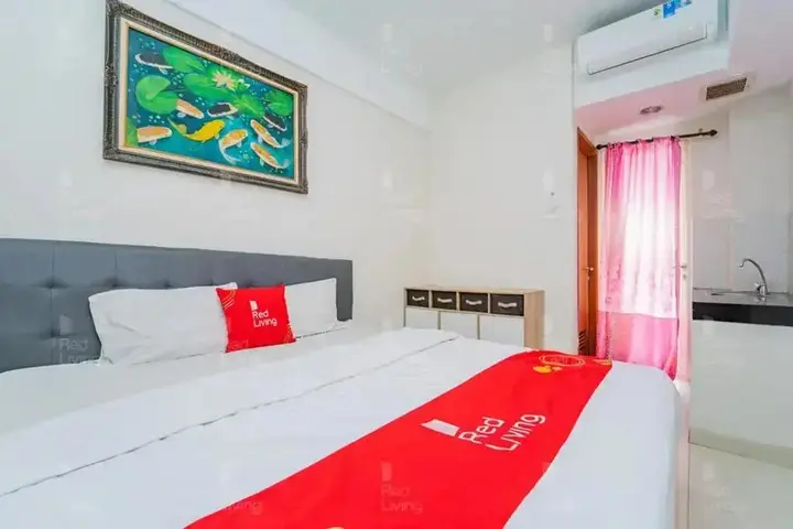 RedDoorz Apartemen @ Green Lake View Cimanggis — фото 6