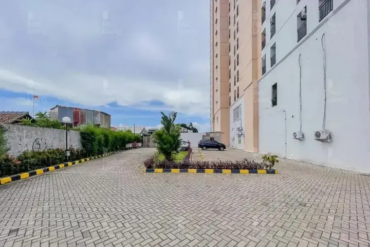 Депок: RedDoorz Apartemen @ Green Lake View Cimanggis