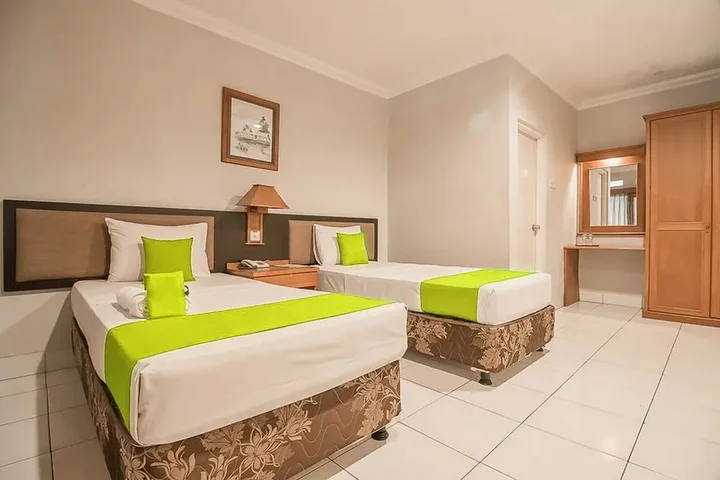 Лембанг: Yehezkiel Hotel Lembang