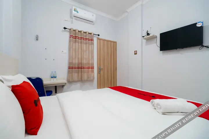 Медан: RedDoorz @ Jalan Brigjend Katamso Medan 2
