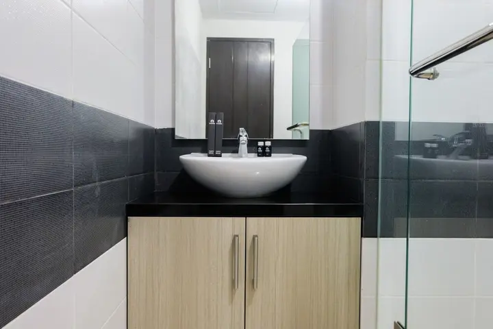 Legok: Brand New Cozy Studio at Scientia Apartment