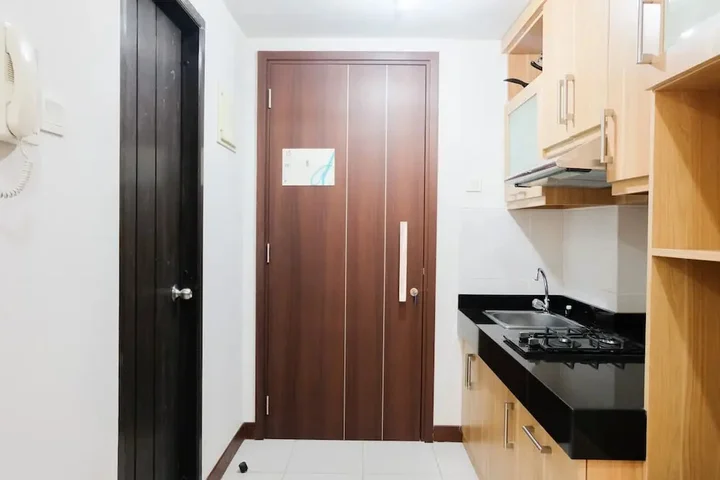Legok: Brand New Cozy Studio at Scientia Apartment