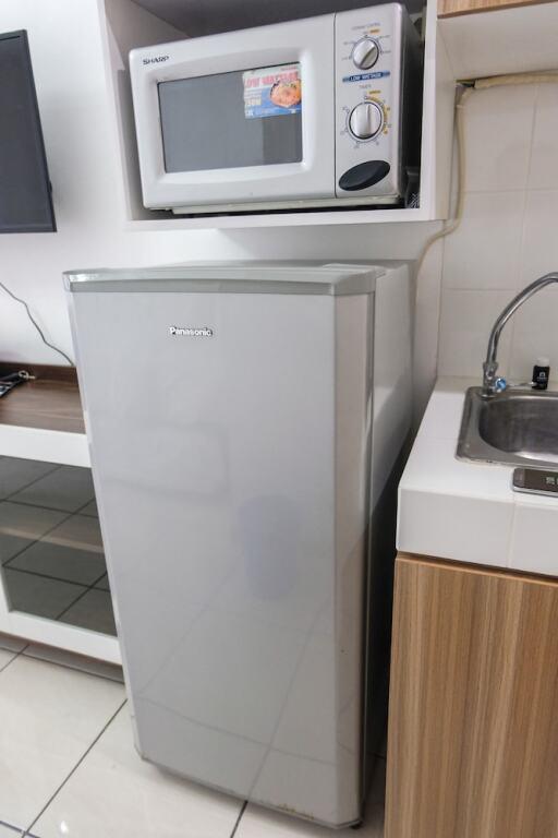 Legok: Contemporer Studio Apartment M-Town Residence near Summarecon Mall Serpong