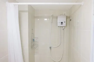 Legok: Comfy Studio Apartment with Extra Bed at M-Town Residence