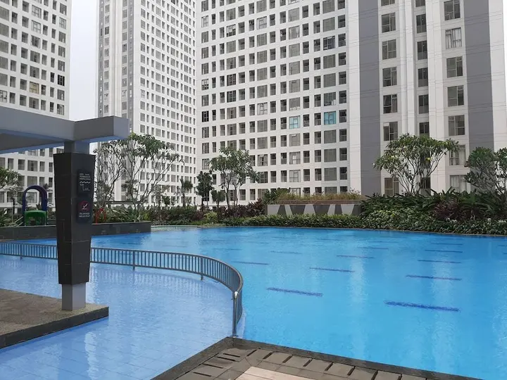 Legok: Comfy Studio Apartment with Extra Bed at M-Town Residence