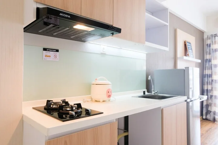 Legok: Comfy Studio Apartment with Extra Bed at M-Town Residence