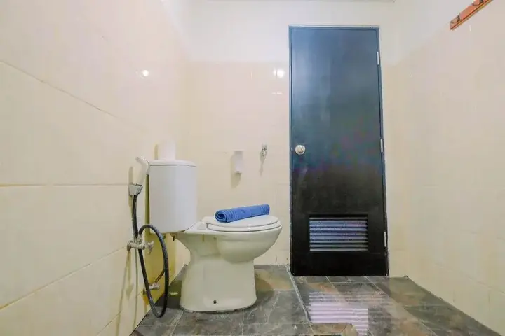 Джакарта: Highest Value 1BR at The Wave Apartment