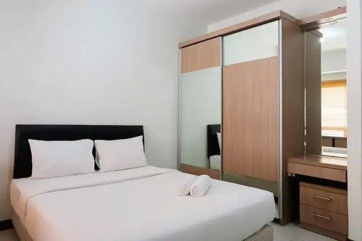 Simply Furnished Studio Apartment at Scientia Residence — фото 2