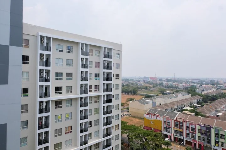 Legok: Simply Furnished Studio Apartment at Scientia Residence