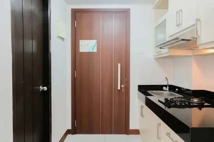 Legok: Simply Furnished Studio Apartment at Scientia Residence