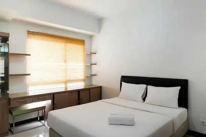 Simply Furnished Studio Apartment at Scientia Residence — фото 1