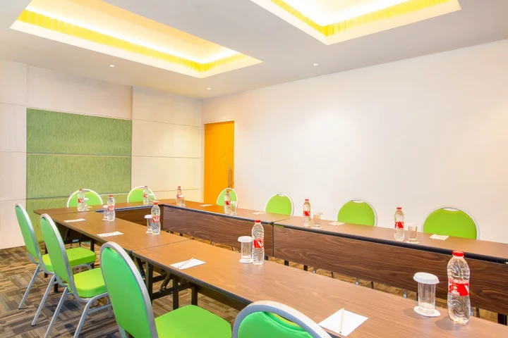 Суракарта: Zest Parang Raja Solo by Swiss-Belhotel International