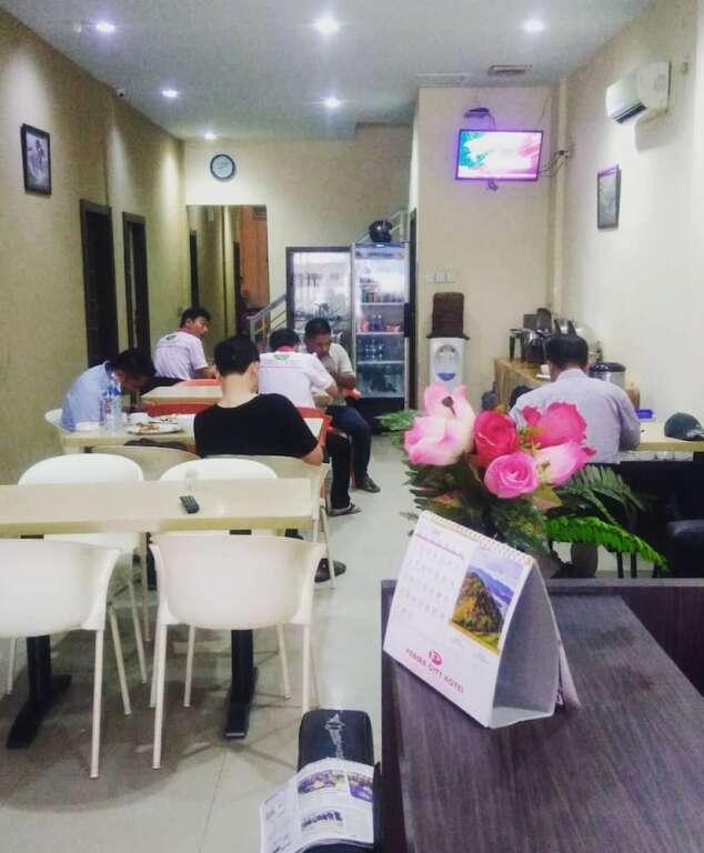 Пеканбару: Paus Homestay Syariah