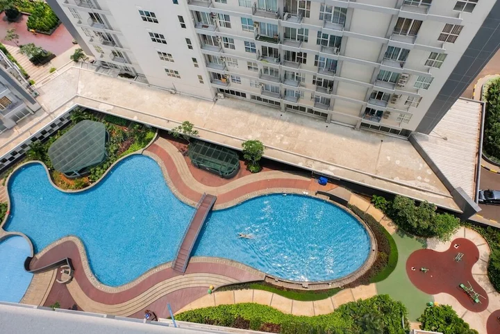 Legok: Elegant 1BR Apartment at Casa De Parco near AEON Mall