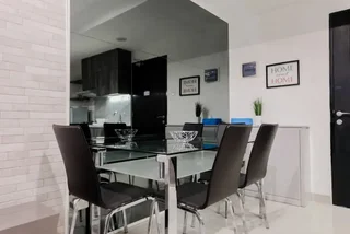 Legok: Bright 2BR Apartment at Paramount Skyline