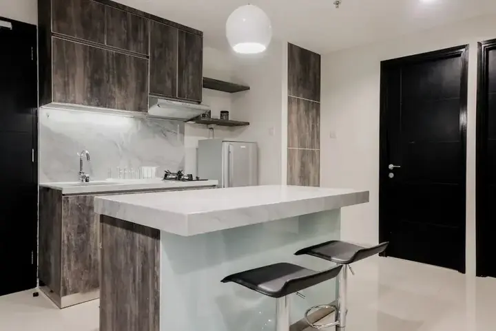 Legok: Bright 2BR Apartment at Paramount Skyline